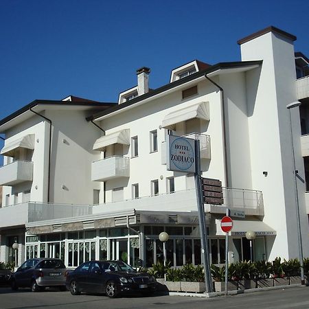 Hotel Zodiaco Lido di Jesolo Exterior foto
