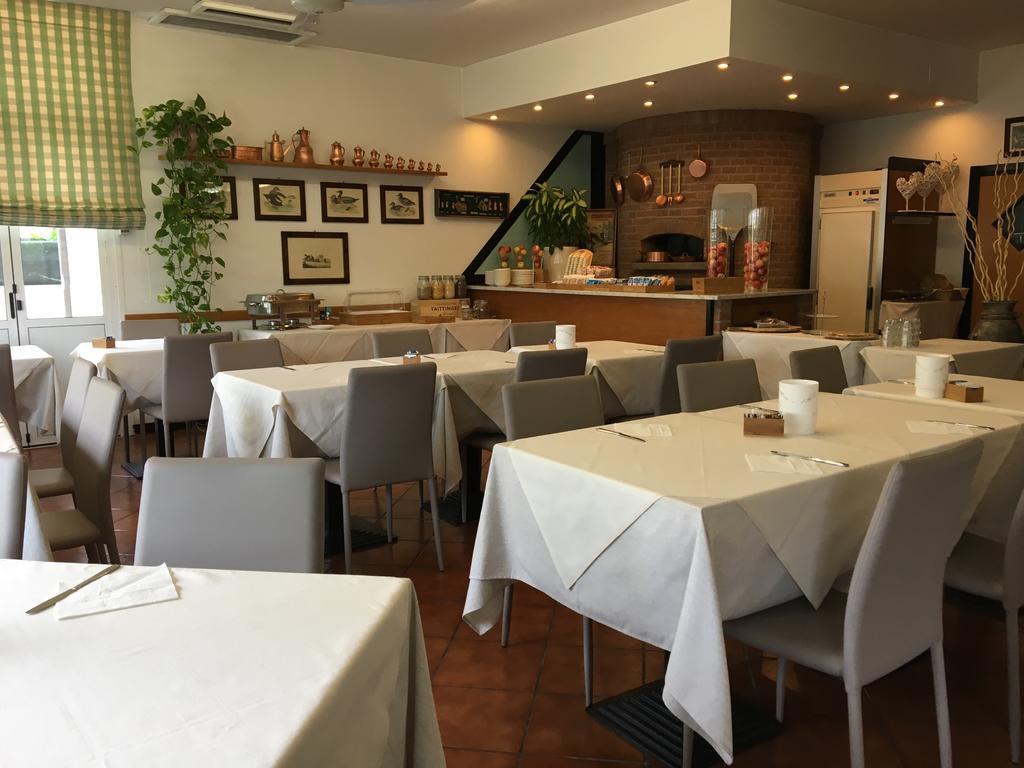Hotel Zodiaco Lido di Jesolo Exterior foto