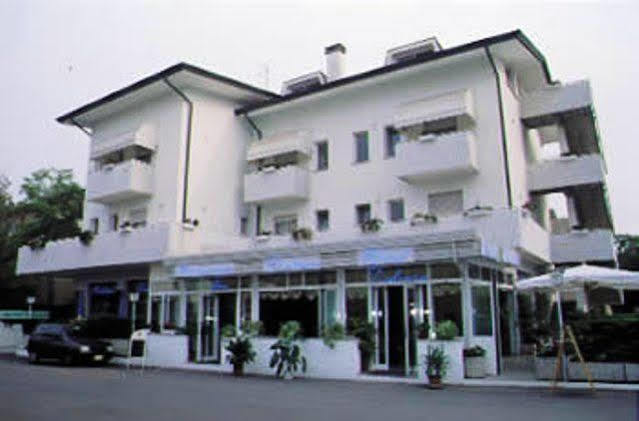 Hotel Zodiaco Lido di Jesolo Exterior foto